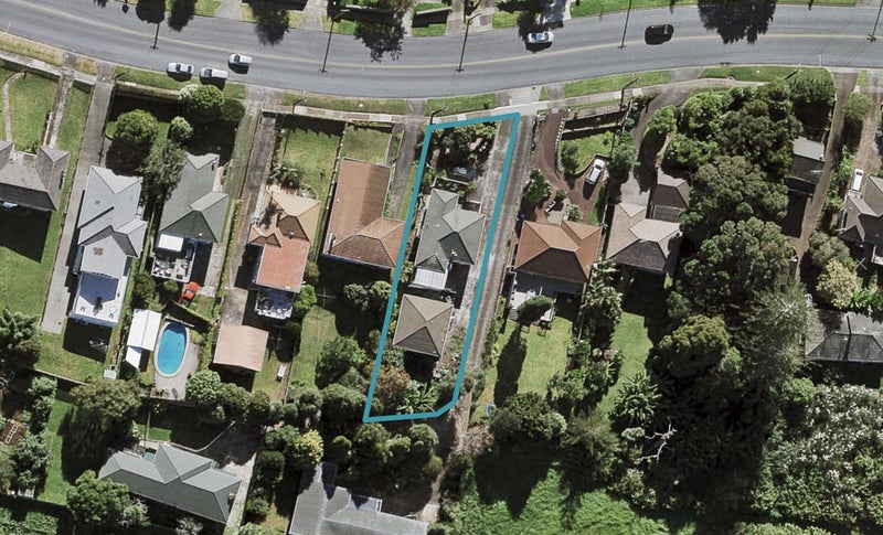 31 Herd Road, Hillsborough, Auckland - Carousel 1