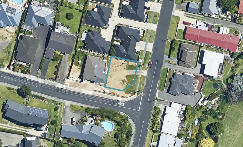 1 Tirinui Crest Road, Otumoetai, Tauranga - Carousel 1