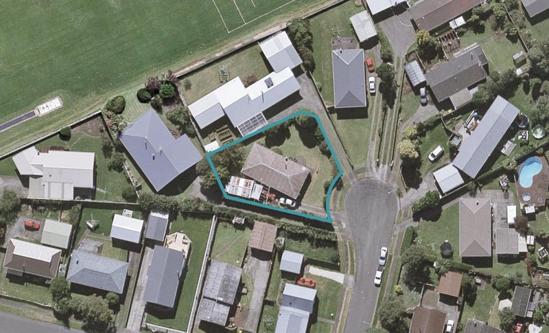 5 Farnham Place, Bell Block, New Plymouth - Carousel 1