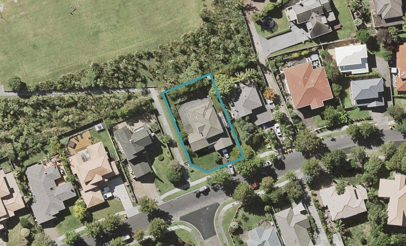 27 Arirang Rise, Pinehill, Auckland - Carousel 1