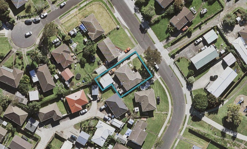 31 Windrush Close, Mangere, Auckland - Carousel 1