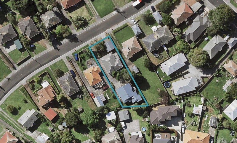 18 Tunis Road, Panmure, Auckland - Carousel 1