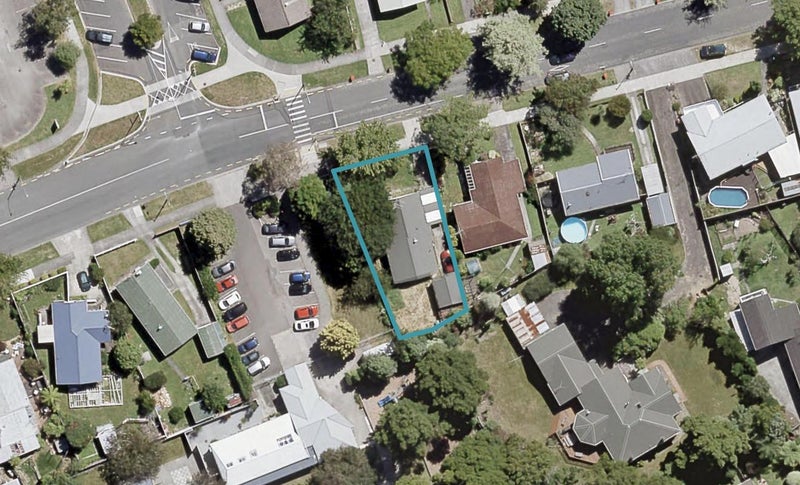 18 California Drive, Totara Park, Upper Hutt - Carousel 1