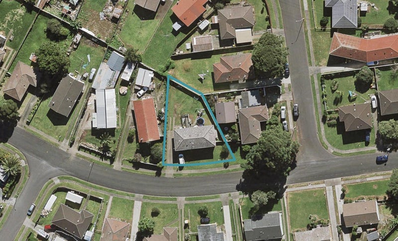 51 Ferguson Street, Mangere East, Auckland - Carousel 1