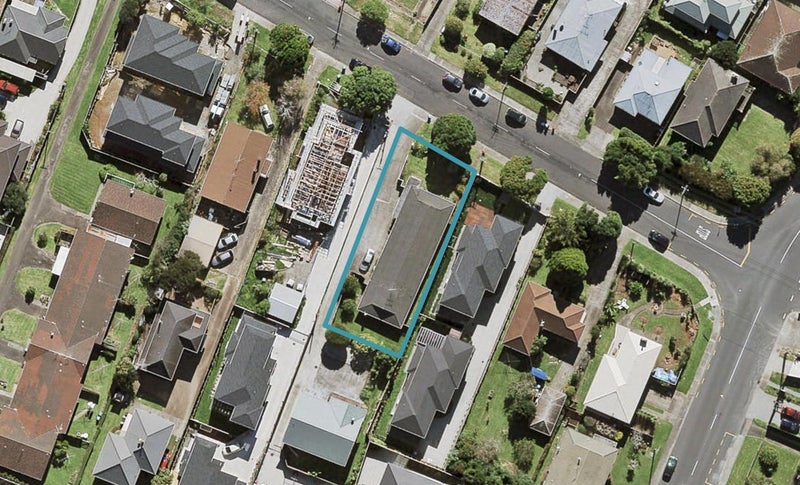1/8 Stamford Park Road, Mount Roskill, Auckland - Carousel 1