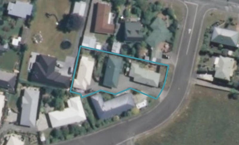 9 Ellesmere Place, Oceanview, Timaru - Carousel 1