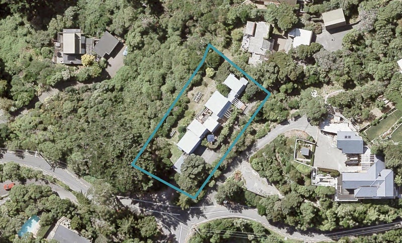2/35 Nikau Road, Point Howard, Lower Hutt - Carousel 1
