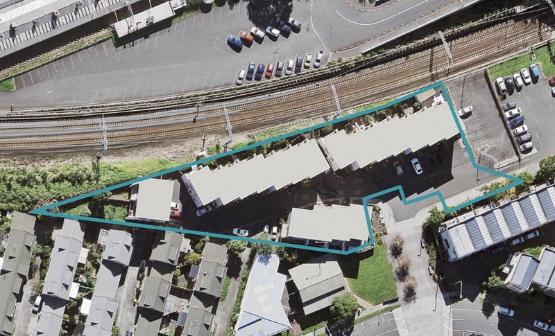 20/1 Briar Way, New Lynn, Auckland - Carousel 1