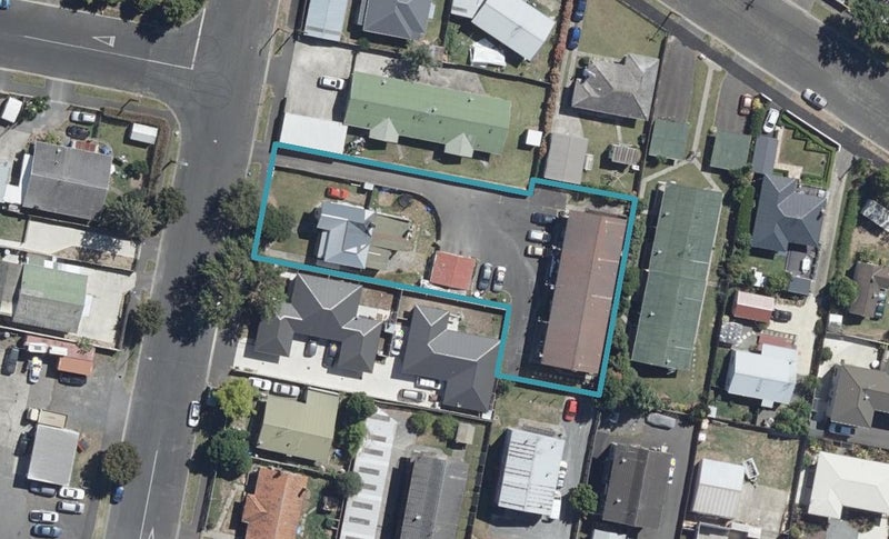 2/4 Wha Street, Frankton, Hamilton - Carousel 1