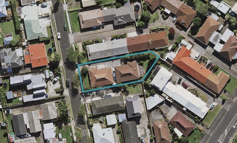2/8 Warwick Avenue, Papatoetoe, Auckland - Carousel 1