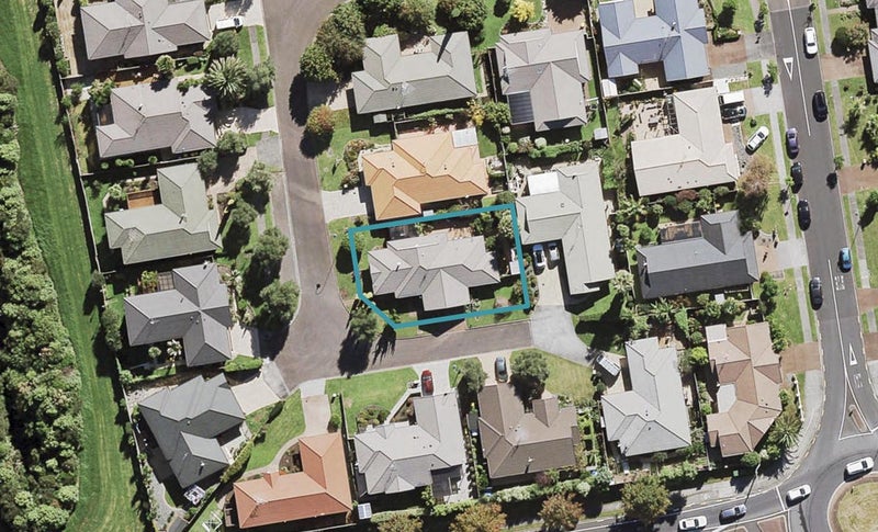 9 Adelphi Place, Albany, Auckland - Carousel 1