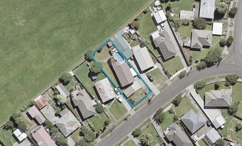 12 Mary Crescent, Elderslea, Upper Hutt - Carousel 1