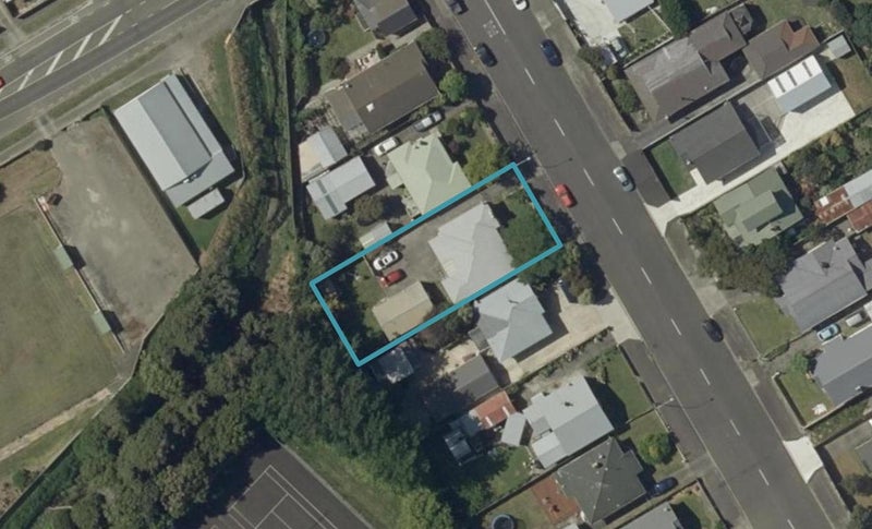 8 Shamrock Street, Takaro, Palmerston North - Carousel 1