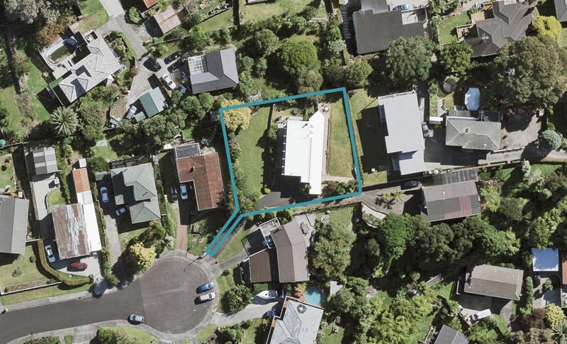 24 Sunnylaw Place, Glen Eden, Auckland - Carousel 1