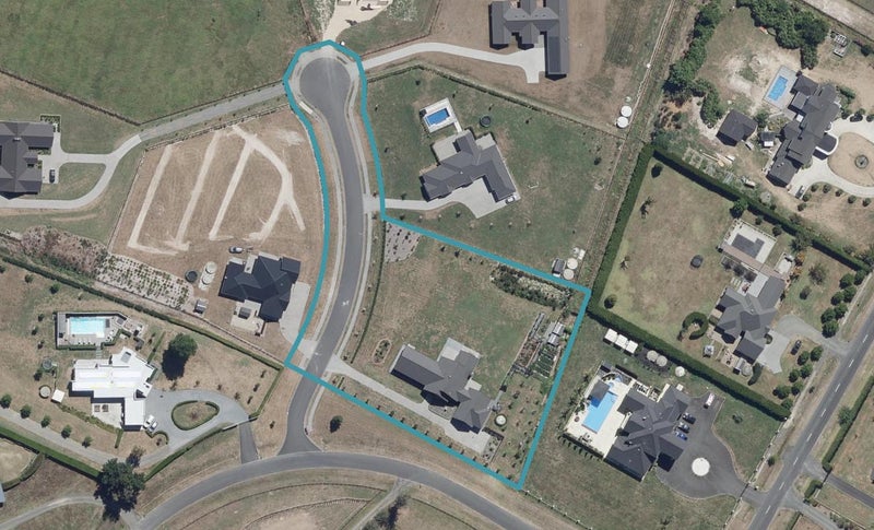 2 Oakwood Place, Tamahere, Hamilton - Carousel 1