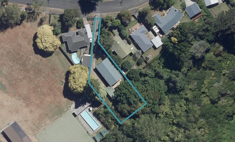 22A Barrie Crescent, Silverdale, Hamilton - Carousel 1
