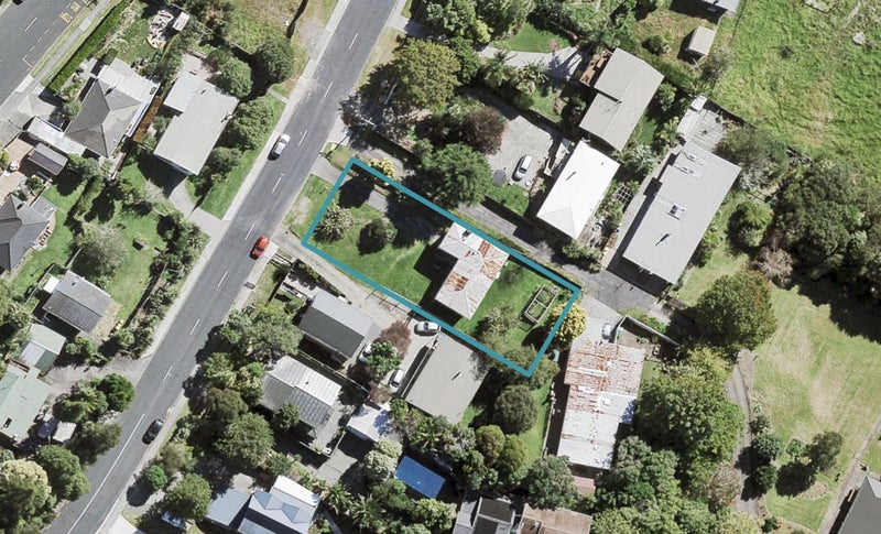 14 Shetland Street, Glen Eden, Auckland - Carousel 1