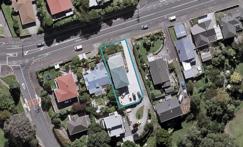 381 Saint Aubyn Street, Moturoa, New Plymouth - Carousel 1