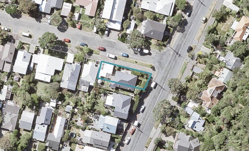 1 Konini Street, Eastbourne, Lower Hutt - Carousel 1