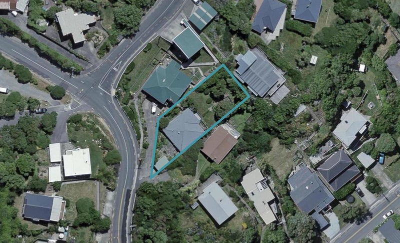 32 Hungerford Road, Lyall Bay, Wellington - Carousel 1