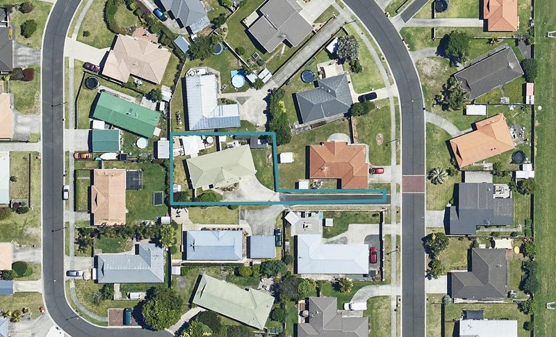 52 Kane Road, Papamoa Beach, Papamoa - Carousel 1