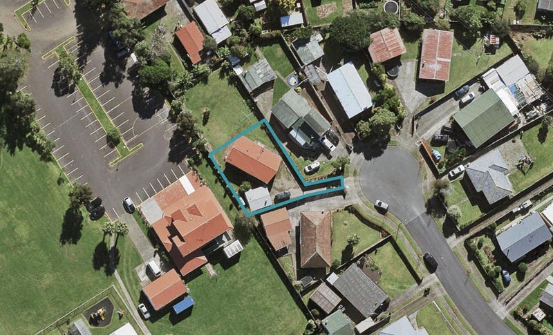 18A Tinkler Place, Favona, Auckland - Carousel 1