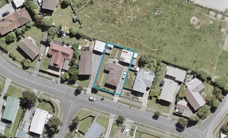 11 Topaz Street, Birchville, Upper Hutt - Carousel 1