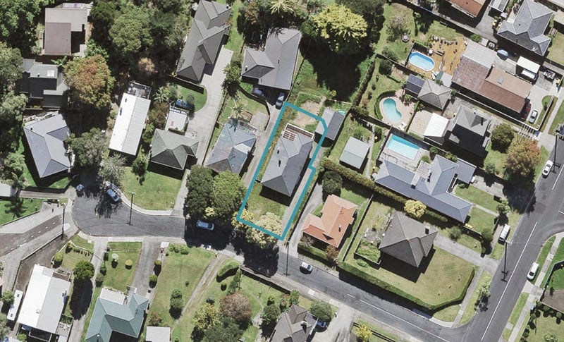 1A Christina Avenue, Te Atatu South, Auckland - Carousel 1