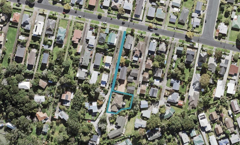 67 Beach Haven Road, Beach Haven, Auckland - Carousel 1