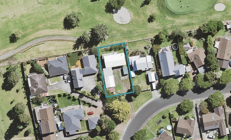 22 Redlands Grove, Swanson, Auckland - Carousel 1