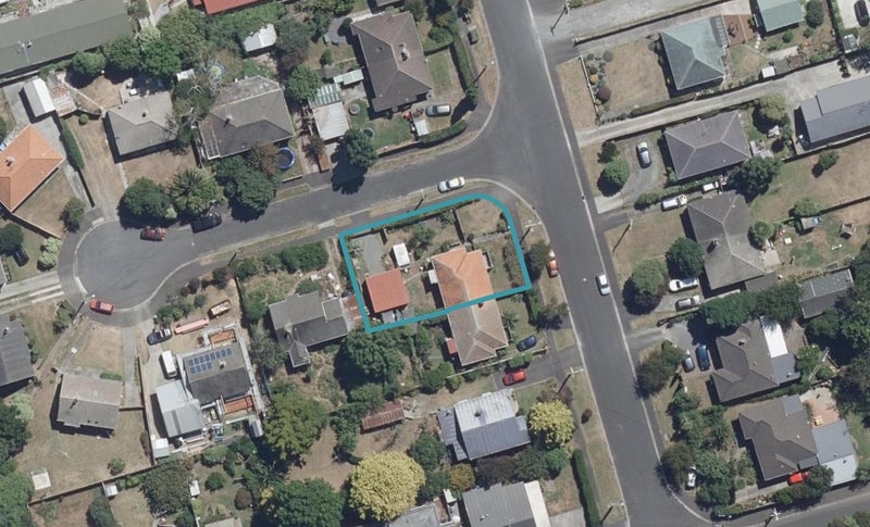 7 Graham Street, Hamilton East, Hamilton - Carousel 1