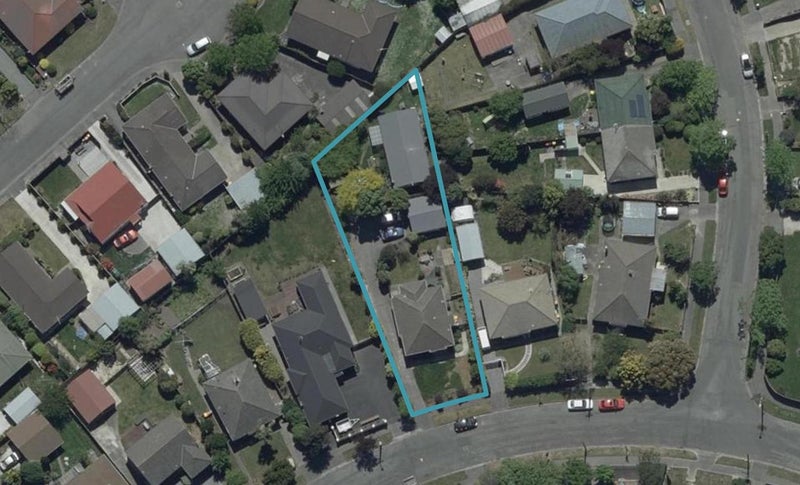2/36 Pitcairn Crescent, Bryndwr, Christchurch - Carousel 1