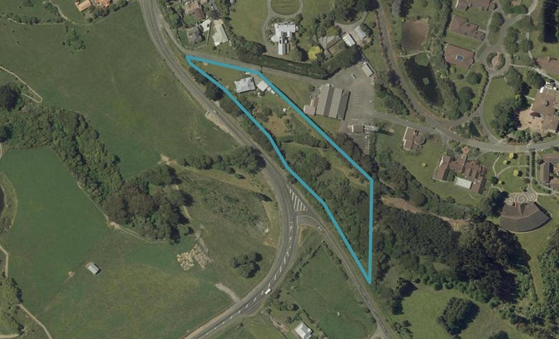 7 Turitea Road, Fitzherbert, Palmerston North - Carousel 1