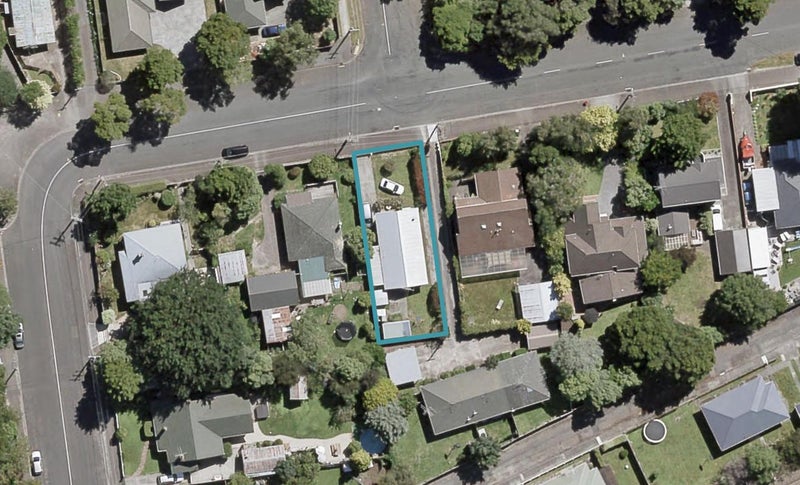 11 Wood Street, Wallaceville, Upper Hutt - Carousel 1