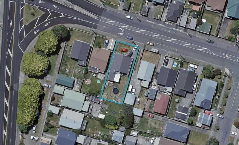 8 Caledonia Street, Miramar, Wellington - Carousel 1