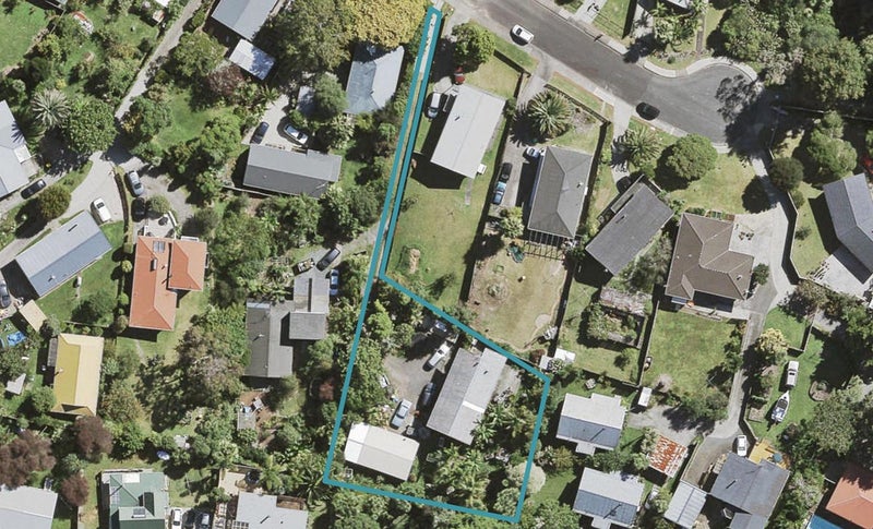 15B Lucinda Place, Glen Eden, Auckland - Carousel 1