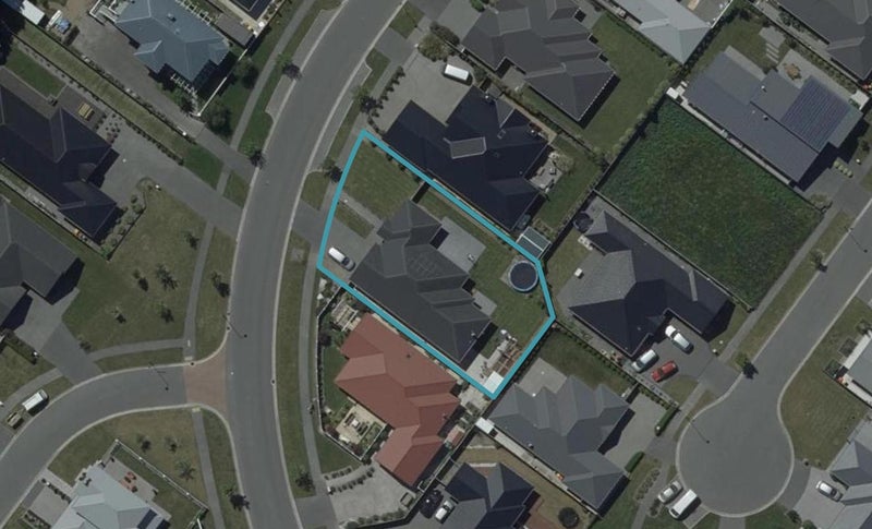 14 Euphrasie Drive, Aidanfield, Christchurch - Carousel 1