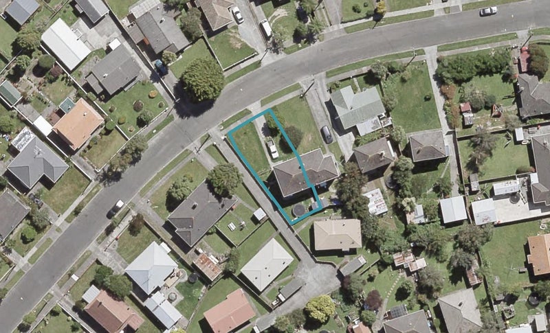 66 Compton Crescent, Taita, Lower Hutt - Carousel 1