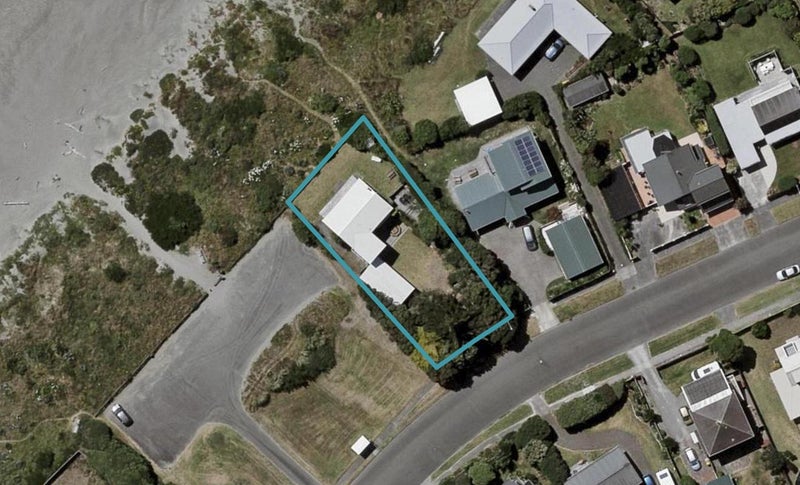 107 Field Way, Waikanae Beach, Waikanae - Carousel 1