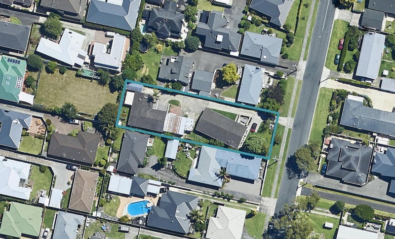 9A Myres Street, Otūmoetai, Tauranga - Carousel 1