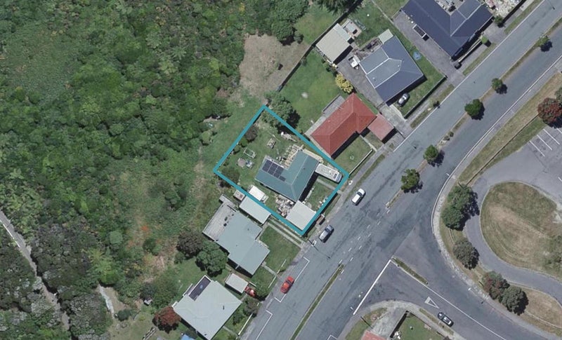 92 Jamaica Drive, Grenada North, Wellington - Carousel 1