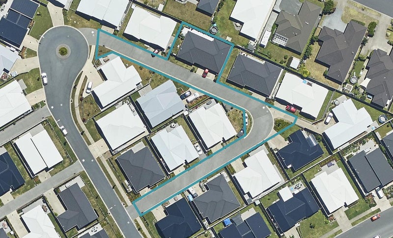 16 Sable Lane, Pyes Pa, Tauranga - Carousel 1