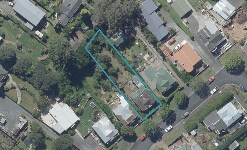 21 Jellicoe Crescent, Kaikorai, Dunedin - Carousel 1