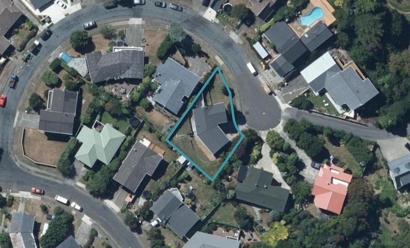 8 Doon Grove, Papakowhai, Porirua - Carousel 1