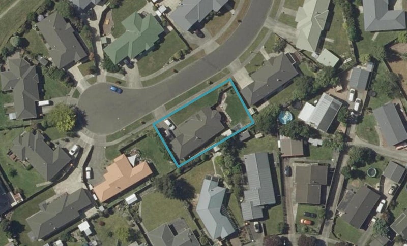 7 Logan Place, Kelvin Grove, Palmerston North - Carousel 1