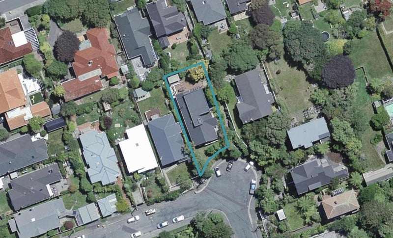 18 Newcombe Crescent, Karori, Wellington - Carousel 1