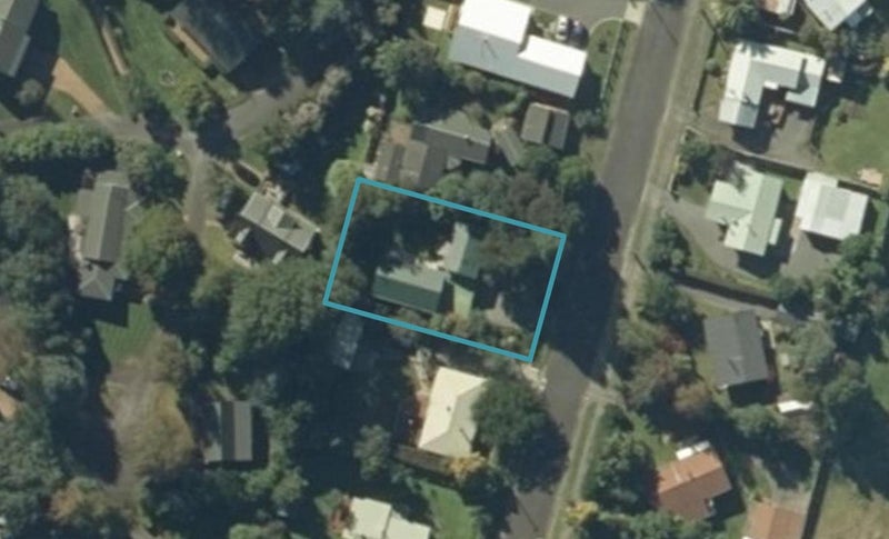 42 Te Herekiekie Street, Tūrangi - Carousel 1