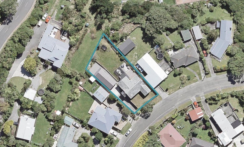 2 Wilson Grove, Normandale, Lower Hutt - Carousel 1