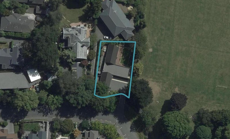 2 Medbury Terrace, Fendalton, Christchurch - Carousel 1