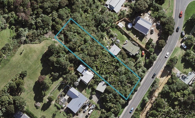 8 Onetangi Road, Onetangi, Waiheke Island - Carousel 1